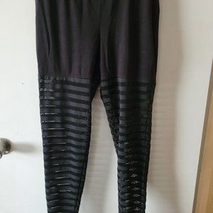 Torrid leggings NWOT